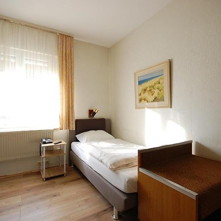 Hotel Haus Isenburg Ной Изенбург Екстериор снимка