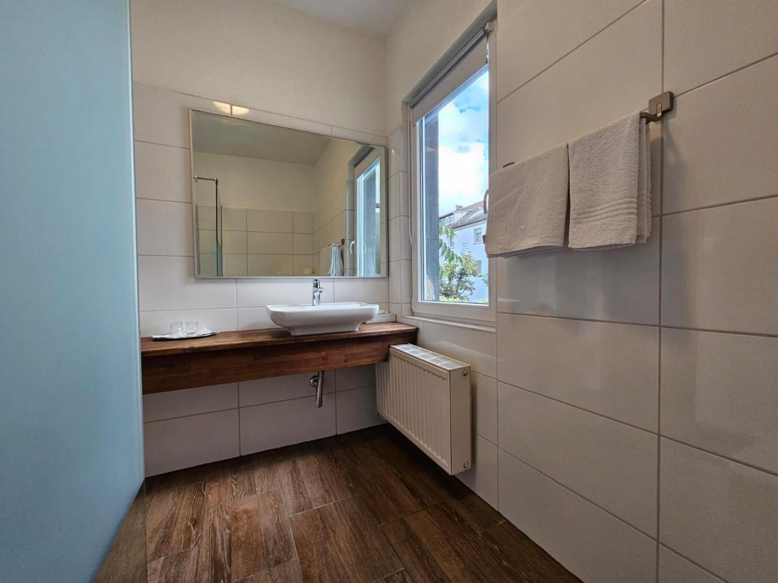 Hotel Haus Isenburg Ной Изенбург Екстериор снимка