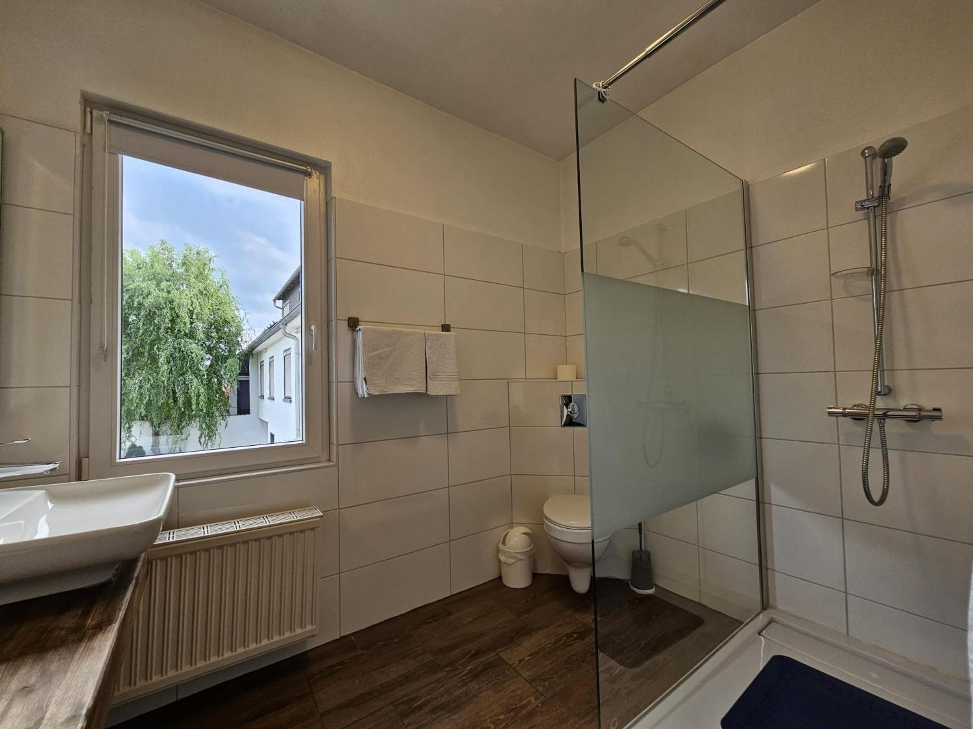 Hotel Haus Isenburg Ной Изенбург Екстериор снимка