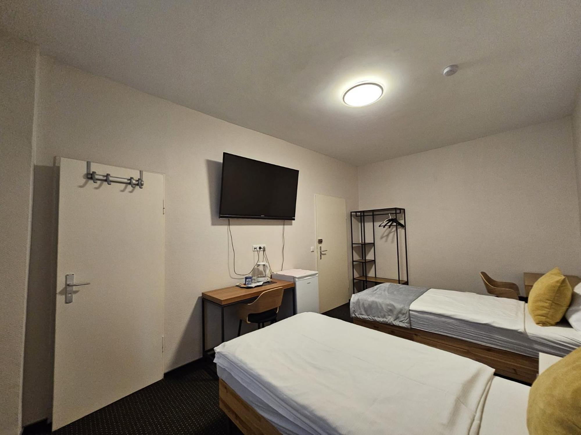 Hotel Haus Isenburg Ной Изенбург Екстериор снимка