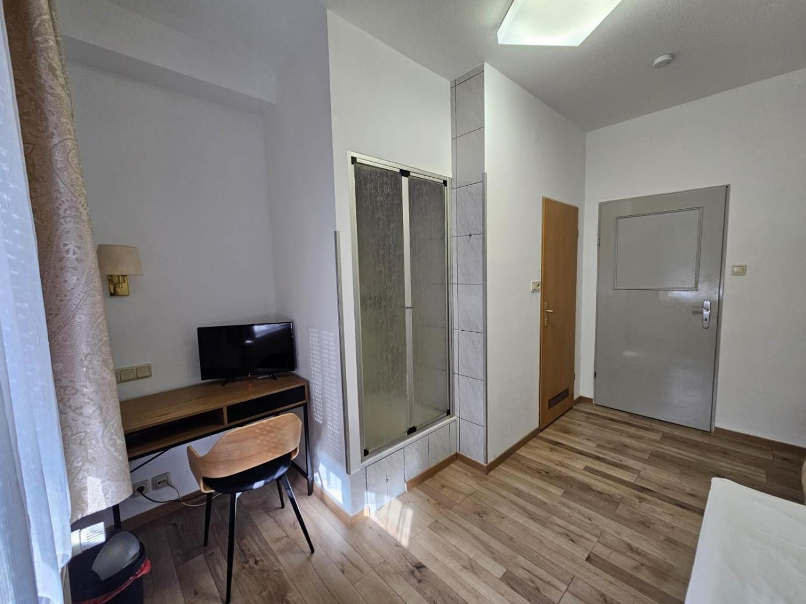 Hotel Haus Isenburg Ной Изенбург Екстериор снимка