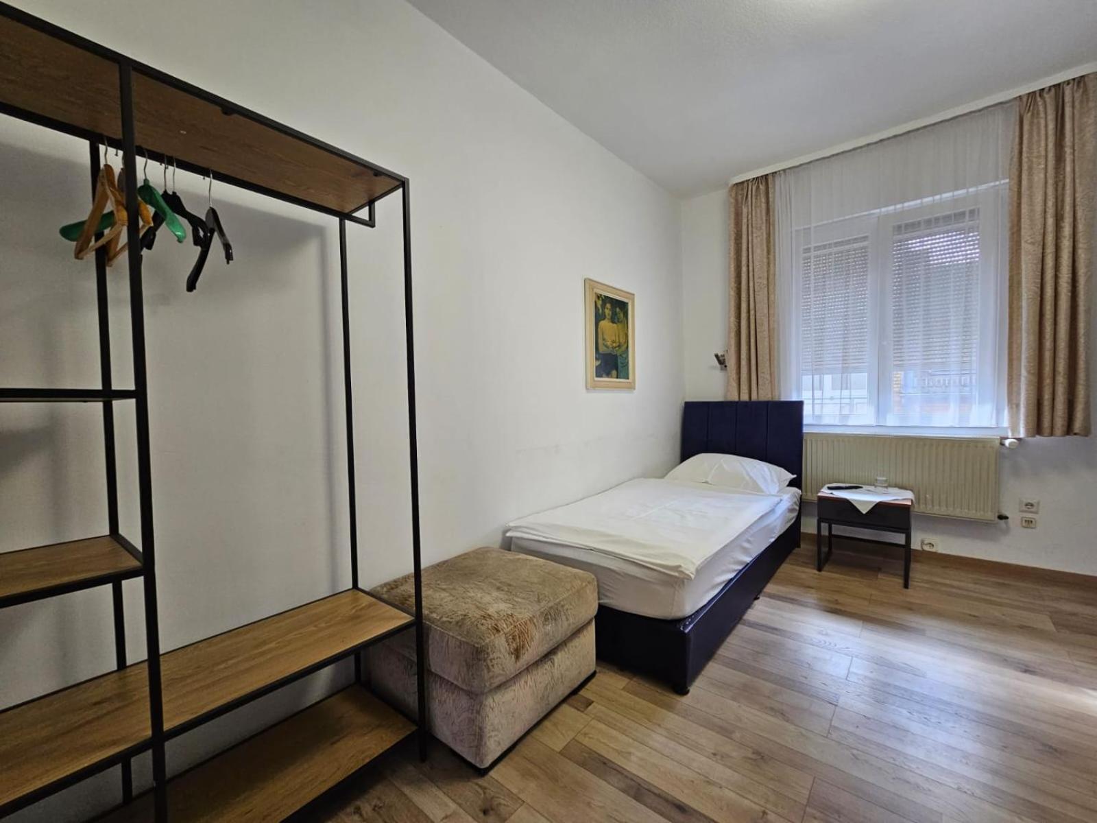 Hotel Haus Isenburg Ной Изенбург Екстериор снимка