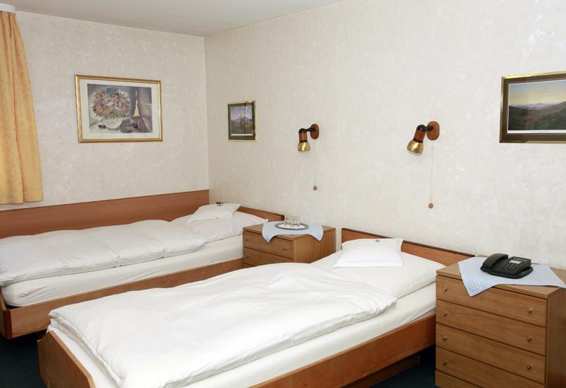 Hotel Haus Isenburg Ной Изенбург Екстериор снимка